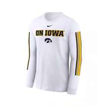 Nike 男友风男式白色爱荷华鹰眼队本地精神标语长袖 T 恤 - 白色 - 查看 2