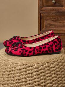 WHDXY Giày ba lê đế vuông cổ điển cho nữ, họa tiết da báo màu đỏ, nâu, xám, giày lười nơ kiểu Pháp, giày ba lê thoải mái giản dị cho ngày lễ tình nhân - Đỏ - Xem 4