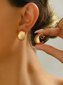 2pcs Simple Smooth C-Shaped Ear Clip, Vintage Unique Geometric Earrings For Women Without Pierced Ears - Clip - View 1