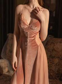 Sexy Lingerie: Lace & Velvet Splicing, Bowknot, Faux Button, High Slit, Detachable Padded, Backless Camisole Nightgown - Pink - View 3