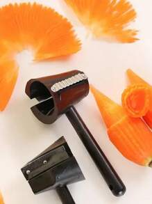 1个手动螺旋蔬菜切片器，一款紧凑易用的蔬菜去皮切片工具，适用于雕刻水果和蔬菜。