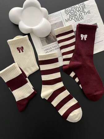 3 双女士时尚中筒袜，随机发货