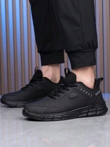 Tênis de Corrida Respiráveis Resistentes a Odores e Absorventes de Choque, Novos para Homens no Outono/Inverno, Botas de Cor Sólida, Sapatos Esportivos Casuais Pretos com Cadarço e Estilo Outdoor/Trabalho, Adequados para Adolescentes em Ocasiões Casuais de Verão, Atividades Ao Ar Livre, Viagens ou como Presentes de Formatura ou Aniversário.