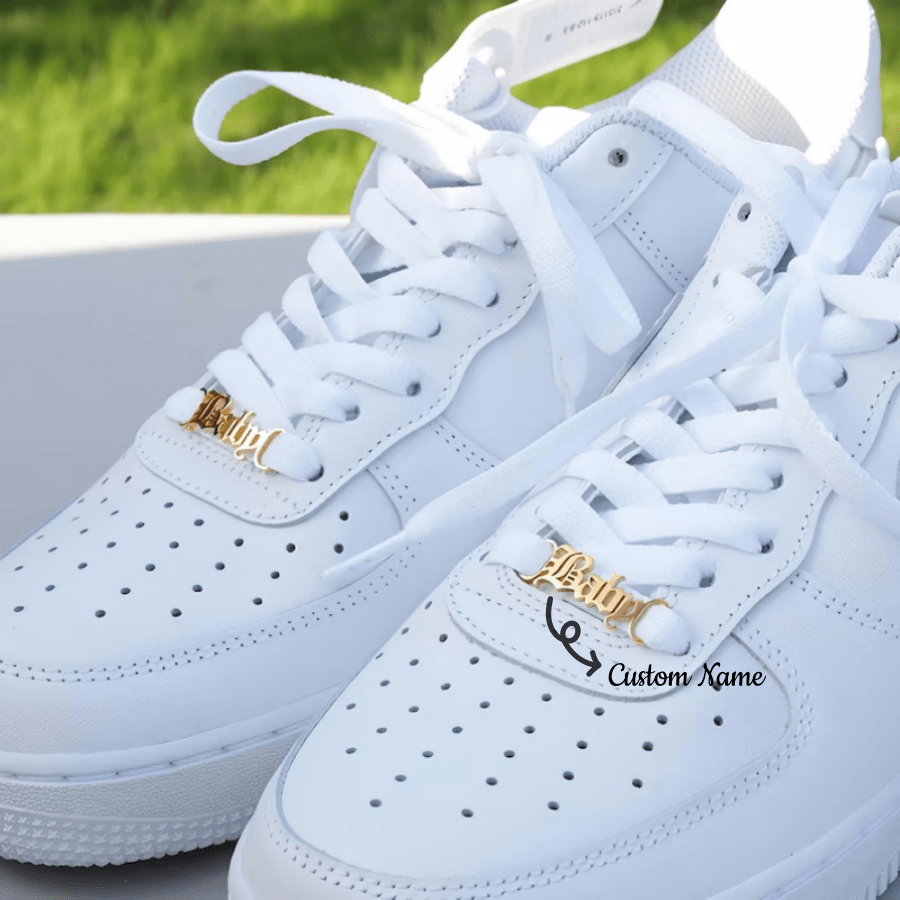 Personalisierte Namensschildschnallen für Schnürsenkel, Edelstahl Schuhanhänger mit Namen, individuelle Namenssschnallclips für Schnürsenkel, individuelle Schuh-Accessoires, Namensschmuck als Geschenk für Ihn, Silber, Roségold, Gold, stilvoll, farbig, Vintage, unisex, Hipster, einfach, Lässig, individuell, personalisiert, einzigartig, ideale Geschenke für Ihn, ideale Geschenke für Sie, Sie, Freund, Freundin, Vater, Mutter, Familie, Freunde, für Jahrestage, für Geburtstage, für Abschluss, für Abschlussball, für Partys, Schmuck für Frauen