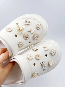 16pcs Set White Inlaid Pearl Flower Butterfly Heart Shoe Decorations, Suitable For Crocs Resin Shoes Accessories, Wristbands, Slippers, DIY Crafts (Non-Integrated Buckle)