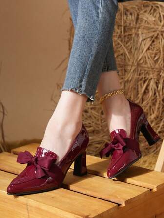 简约尖头高跟鞋，百搭休闲皮鞋，粗跟，适合工作、春秋季穿着，优雅休闲，乐福鞋