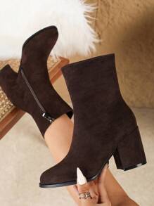 بوت الكاحل القصيرة ذات الكعب السميك للنساء ، مزودة بسحاب جانبي وفتحة مرنة ، مناسبة للارتداء الضيق في الشتاء ، بوت ركوب عتيقة