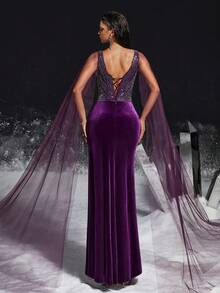 VIPGIRL 优雅紫色丝绒晚礼服，V领修身设计，配以薄纱垂褶袖和高开衩，适合正式派对、盛大晚宴、婚礼、毕业典礼和正式晚宴等场合。 - 紫色 - 查看 2