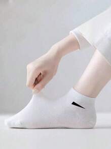 15 Pairs Unisex Simple And Fashionable Daily Wear Short Socks
