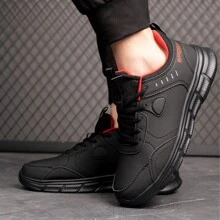 Tênis de Corrida Respiráveis Resistentes a Odores e Absorventes de Choque, Novos para Homens no Outono/Inverno, Botas de Cor Sólida, Sapatos Esportivos Casuais Pretos com Cadarço e Estilo Outdoor/Trabalho, Adequados para Adolescentes em Ocasiões Casuais de Verão, Atividades Ao Ar Livre, Viagens ou como Presentes de Formatura ou Aniversário.