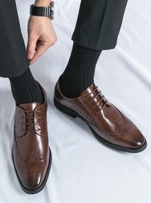 Męskie formalne rzeźbione buty brogsy, brązowe biznesowe, codzienne, sznurowane, skórzane buty typu oksford, odpowiednie na wesela i oficjalne okazje