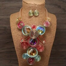 3 件波西米亚风和节日风格手工延长铝线水晶项链套装，适合派对、晚宴和其他场合。有彩色和棕色可供选择 - 彩色 - 查看 12