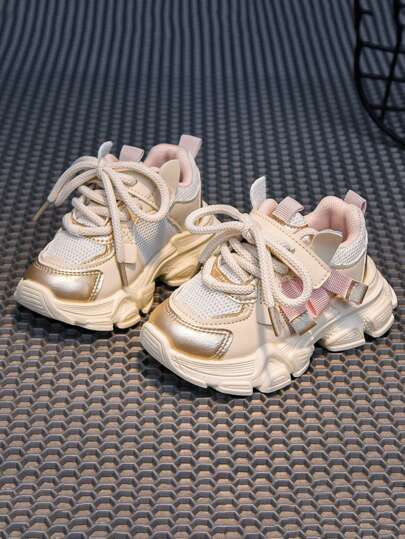 أحذية رياضية للبنات، كاحل منخفض من الشبك والجلد الصناعي المتنفس والمريح، أحذية ركض مقاومة للصدمات وذات أنماط متباينة وشريطية، إغلاق بالخطاف والرباط، مناسبة للأنشطة الخارجية، جميع المواسم، الرياضة والتنزه، الأعمار 14 سنة وأقل