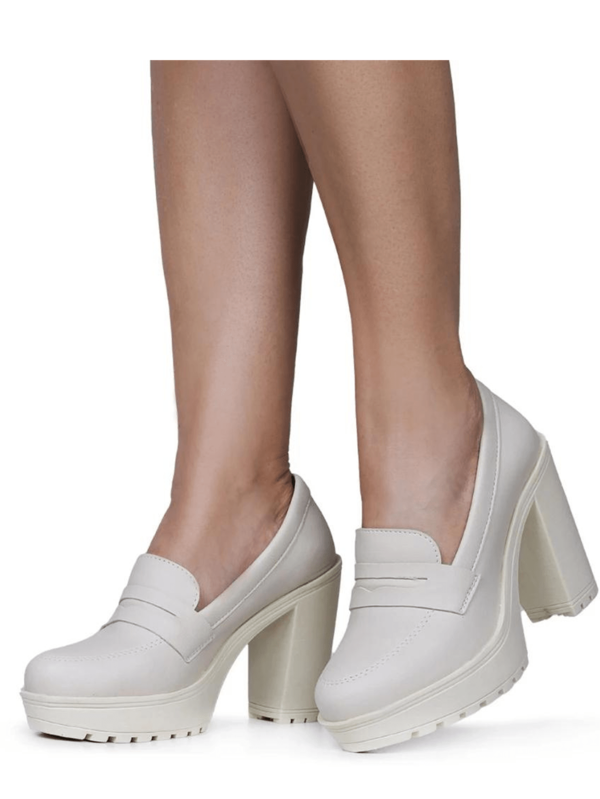 Sapato Mocassim Feminino Oxford Salto Médio Tratorado Confortável