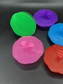 1 pieza Peine de masaje de alta calidad - Limpieza suave y refrescante del cuero cabelludo - Mango ergonómico con peine de limpieza profunda - Perfecto para usar durante la ducha, con estilo y color aleatorio, cepillo de pelo, peine, herramientas para el cabello, productos y accesorios para peluquería, salón de belleza, artículos esenciales de viaje, regreso a la escuela, artículos esenciales de viaje y vacaciones, accesorios para el cabello para mujeres