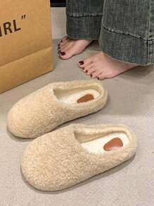 Chaussures plates enfiler femme, avec semelle souple et confortable, antidérapante, doublure en peluche, coloris unicolore, décoré d'une boucle métallique, style rétro mignon et polyvalent. Idéal pour l'intérieur, la maison, le bureau, le campus et les sorties