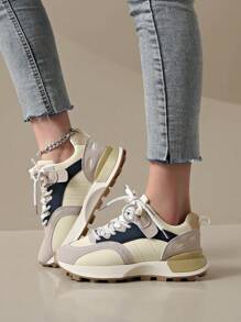 2024 Neue Damen Beige Athleisure Sneaker, dicksohliger Chunky Sneaker für alle Jahreszeiten, Mehrfarbig, erhöhte, Mesh durchbrochene flache Lässig Schuhe