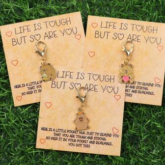 1 pieza/3 piezas Vida dura, tú eres duro: Tarjeta de abrazo de bolsillo con llavero adorable de capibara, encanto animal para mochilas y llaves, regalo de cumpleaños, Navidad, Día de San Valentín para familiares y amigos - Un pequeño regalo para recordarte tu fuerza y resiliencia Accesorios para automóviles de San Valentín Encantos para bolsas Mochila para la escuela Letra Gótica Regalos de ideas Y2k Portaidentificaciones con cordón para bolsas Accesorios para automóviles Encantos para bolsas
