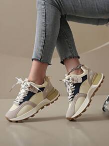 2024 Neue Damen Beige Athleisure Sneaker, dicksohliger Chunky Sneaker für alle Jahreszeiten, Mehrfarbig, erhöhte, Mesh durchbrochene flache Lässig Schuhe