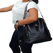 Mochila feminina  anti furto c/ alça lateral couro resistente - Branco - Visão 3