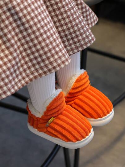 Papuci de baieti noi de toamna si iarna pentru petrecerea timpului liber in interior si exterior, confortabili, antiderapanti, fund moale, uz casnic cald