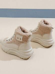 Wysokie buty z grubą podeszwą dla kobiet, najnowsze ciepłe buty sportowe na jesień i zimę, uniwersalne antypoślizgowe buty śnieżne