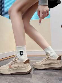 Sneakers alla moda e comode in stile coreano, con suola spessa, scarpe da ginnastica eleganti e versatili per donne, nuovi arrivi di sneakers casual a collo basso con suola chunky