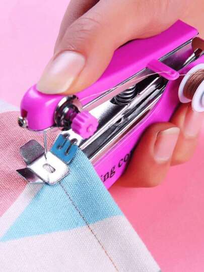 1 Stück tragbare Mini-Nähmaschine für manuelle Reparaturen, schnurlose tragbare Einzelstich-Nähvorrichtung, leichtes Reise-Nähwerkzeug für Stoffe, einfach zu bedienende Nähmaschine für Anfänger, ideal für Zuhause, Reisen und DIY-Projekte, kompaktes Design, perfekt für Säumen, Ausbessern und kleine Näharbeiten (Rosa/Weiß)