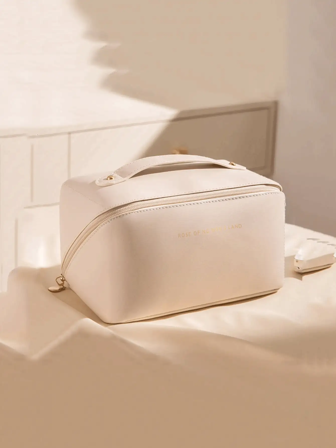 1pc Slogan Graphic Makeup Bag - Beige - View 2