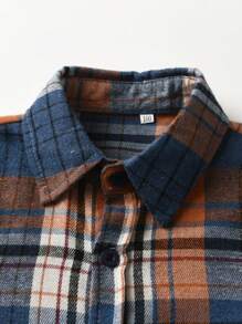 年轻男孩休闲学院风图案印花长袖宽松衬衫，秋季