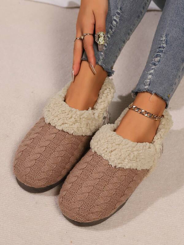 Pantuflas de invierno para mujer de tipo botín de tobillo con slip-on, zapatos de casa cálidos y cómodos con color contrastante