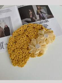1 pezzo Berretto a cuffia lavorato a mano in poliestere casual boho con fiore di perle traforato, sottile e traspirante, adatto per tutte le stagioni per le donne