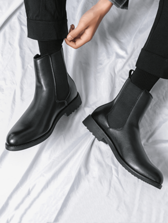 Nya högkängor för män, brittisk stil Enfärgade stövlar med runda tå, tjock sula Anti-halks cowboystövlar för utomhusvandring Pendlaråkning Motorcykelmode snökängor