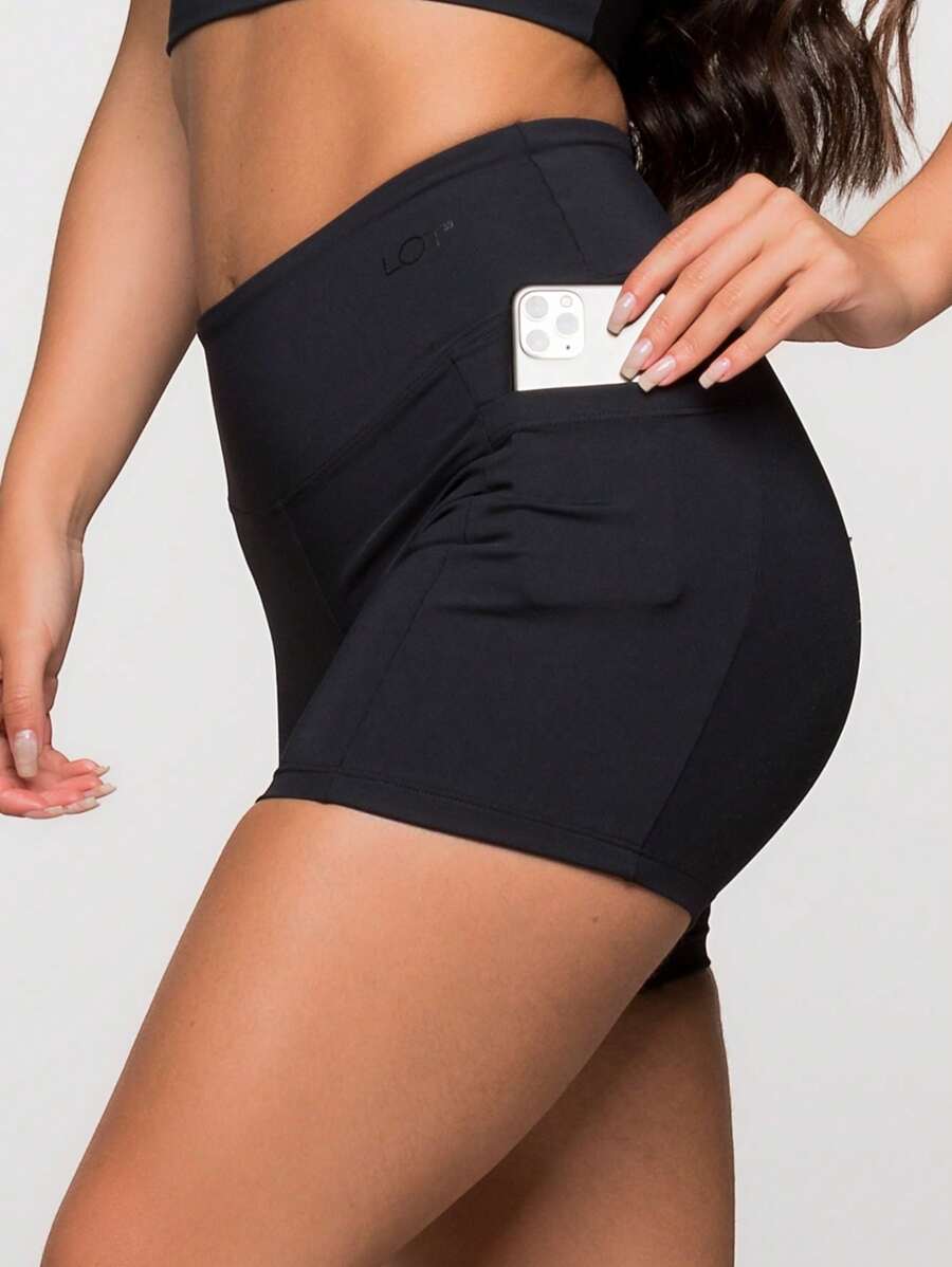 LOT FITNESS Women Sports Shorts - 黑色 - 查看 1