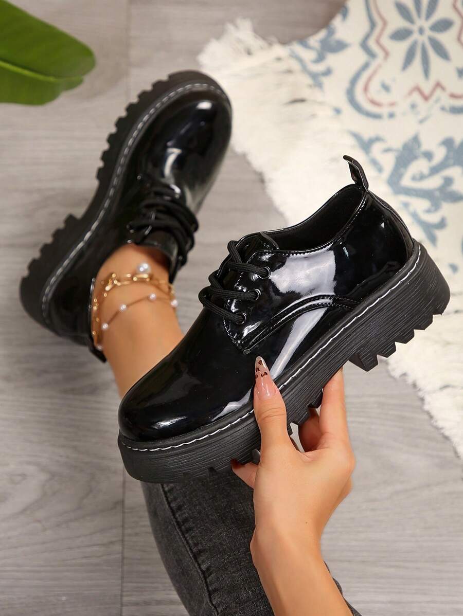 Zapatos de tipo Mary Jane para mujer con suela gruesa, correas de unicolor con plataforma gruesa, estilo escolar clásico - Negro - Ver 1