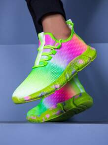 Paare Schuhe: Ultra-weich, super-leicht Popcorn Sohle, geruchsresistente Sohle, bunte gestrickte Rundkappe, Schnürung in einem Stück Socken-Stil, lässiges sportliches Design, eng anliegend, Popcorn Sohle, asymmetrischer mehrfarbiger lässiger Sportbekleidung Sneaker