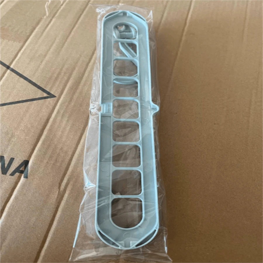 Folding Clothes Hanger With 9 Holes, Portable Magic 9 In 1 Clothes