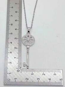 1pc Stainless Steel Sun Flower Pendant Necklace For Women, Luxury Sparkling Rhinestones Elegant Clavicle Chain, Jewelry, Not Including Gift Box Valentines