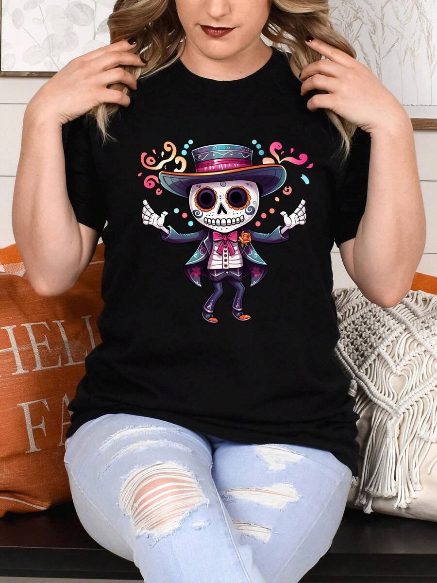 Oversized Style For Women, Skeleton With A Hat And Flowers T-Shirt, Unisex Tee For All Ages, Celebrating Dia De Los Muertos, Cute And Fun Design, Loose Type T-Shirt For Women - màu đen - Xem 1