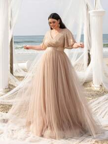 Faeriesty Curve Plus 女士优雅深V领雪纺A字晚礼服，配以飘逸的袖子——正式宴会礼服、婚礼摄影、红毯活动、新娘写真、海滩庆典服饰、夏季度假装