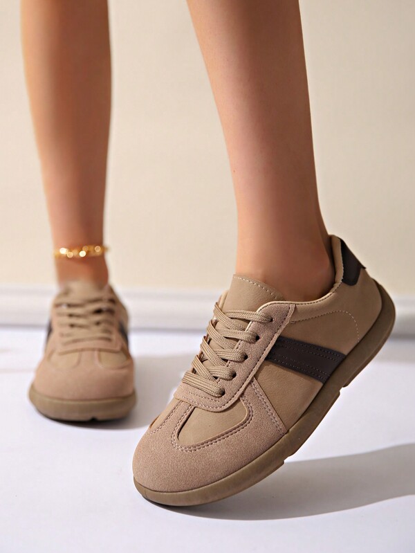 Weiche Sohle Retro Trainingsschuhe für Frauen, 2024 Herbst Neue Koreanische Version Schnürschuhe Design Lässig Sneaker