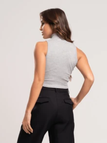 Basic Strappy Crop Top - Màu Xám nhạt - Xem 3