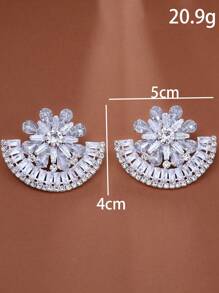 1 par de pendientes de clip de oreja en forma de abanico exagerada con strass plateados, accesorios de lujo para mujer
