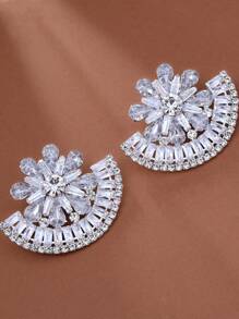 1 par de pendientes de clip de oreja en forma de abanico exagerada con strass plateados, accesorios de lujo para mujer