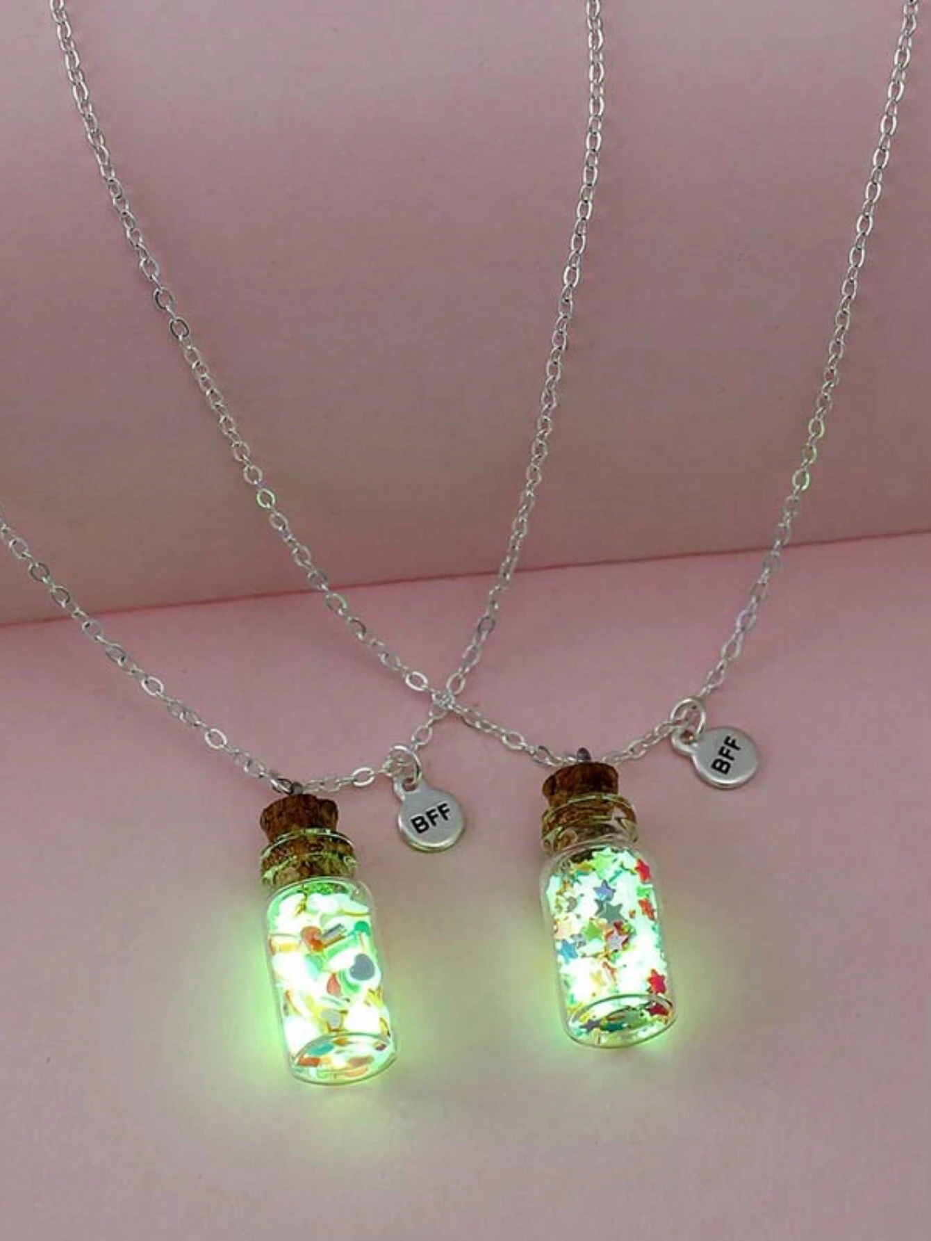 2pcs Set New Unique Kids Gift Glass Bottle Pendant, Minimalist Glow In