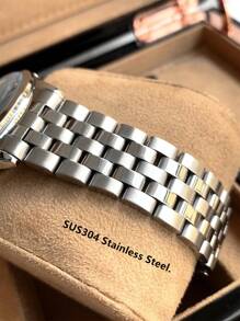 Pablo Raez 1 件银色男士手表高级商务男士腕表 SUS304 不锈钢 IPS 表壳奢华纯不锈钢时尚金属质感表盘设计带日期 50 米防水顶级全新扫针男士石英腕表运动休闲时钟送给朋友或家人的精美礼物适合日常生活/工作/派对装饰正装手表 - 均碼 - 查看 10