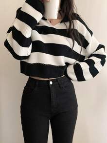 Contrast Stripe Loose Cropped Collared Pullover Sweater