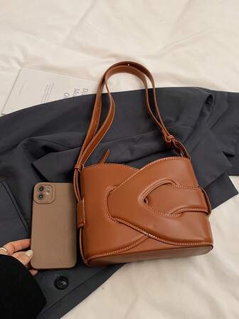 女士斜挎包，时尚拼布设计