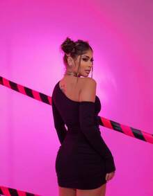 LARISSA POLIAMITY DRESS - 黑色 - 查看 2
