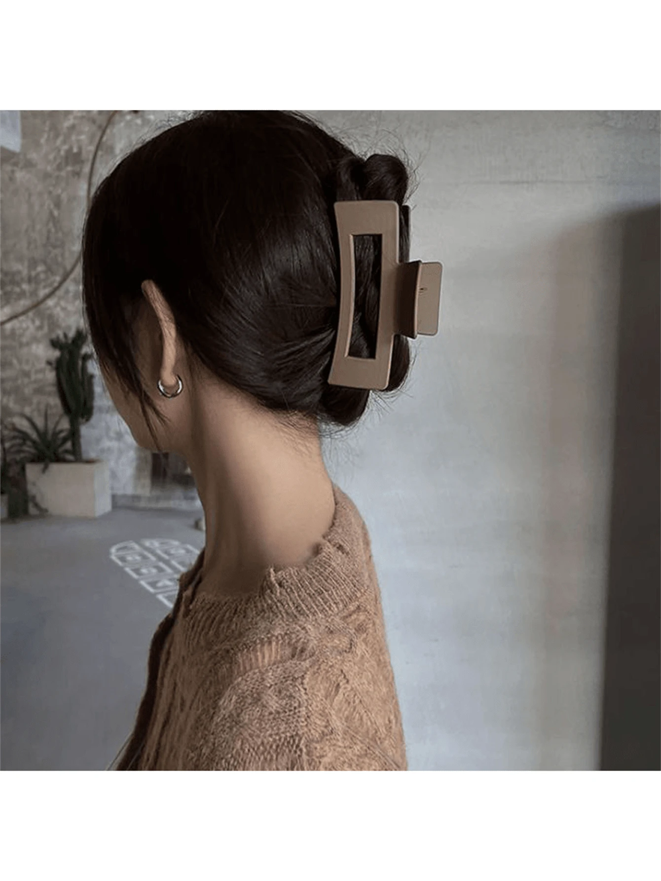 1pc Fish Tail Hair Clip, Simple And Elegant Design, Available In 3